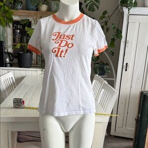 Nike just do it Women's White and Orange Graphic Tee Sm